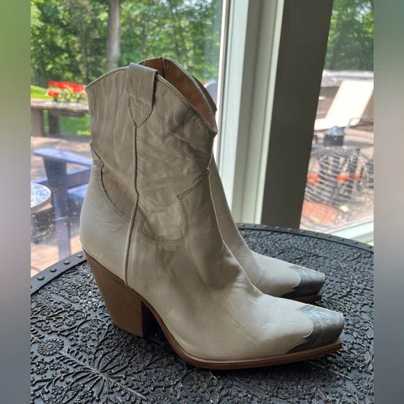 FREE PEOPLE BRAYDEN WESTERN BOOTS IN BONE 41 11
